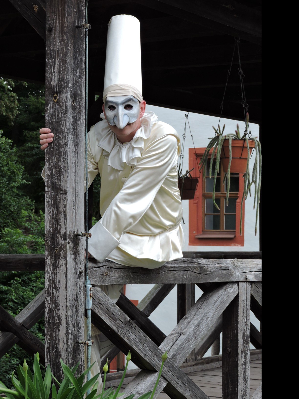 Pulcinella erwartet die Gäste beim Theaterfest 2014