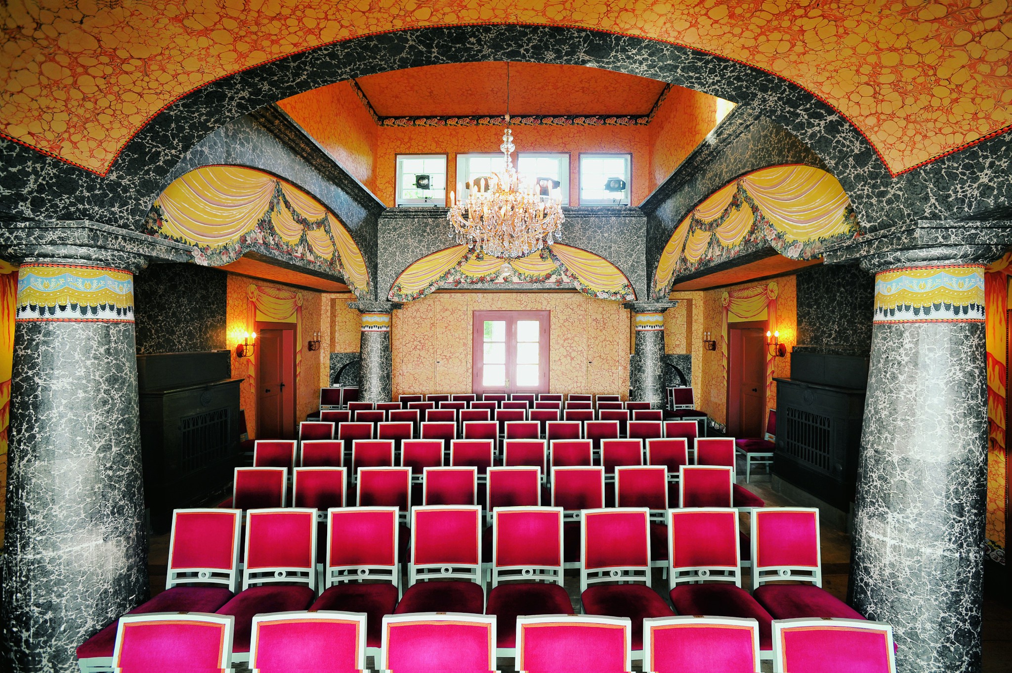 Das Liebhabertheater - Zuschauerraum